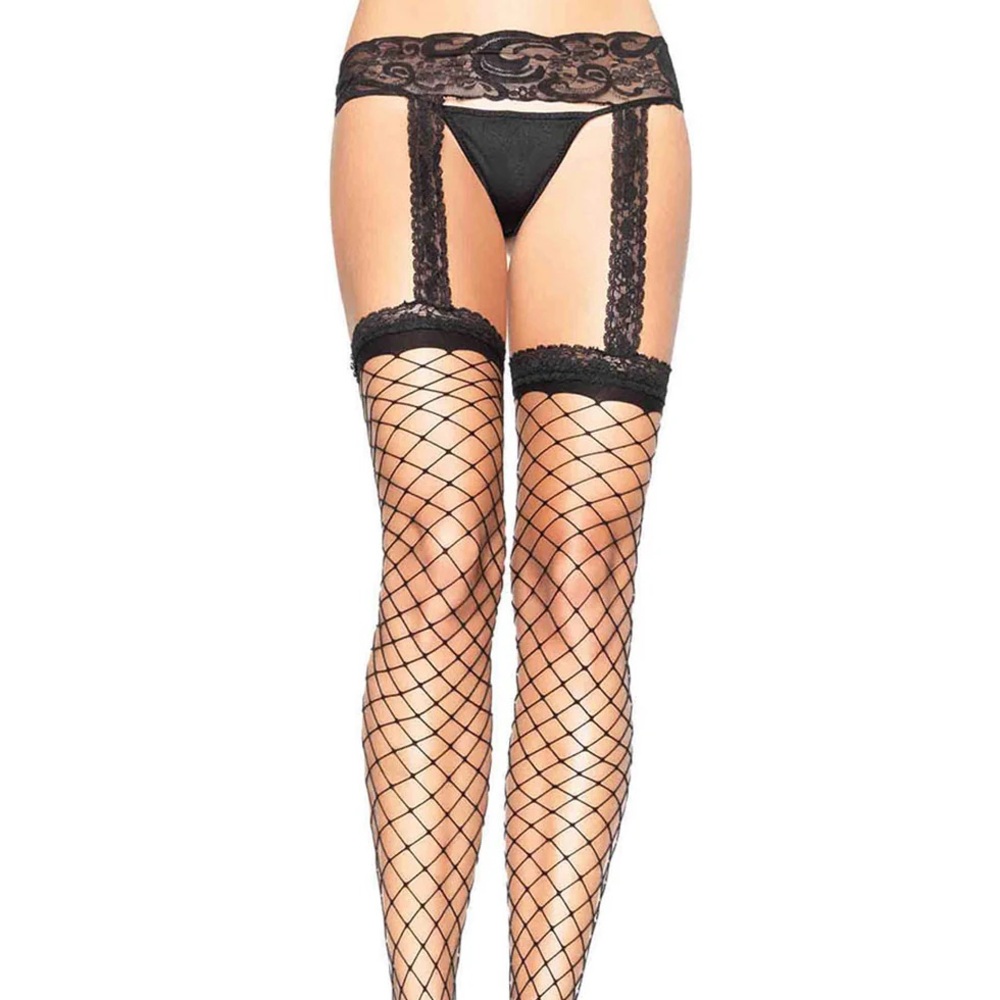 🌹 Leg Avenue • NWT • Sexy Black Lace Garter Belt and Fishnet stockings •